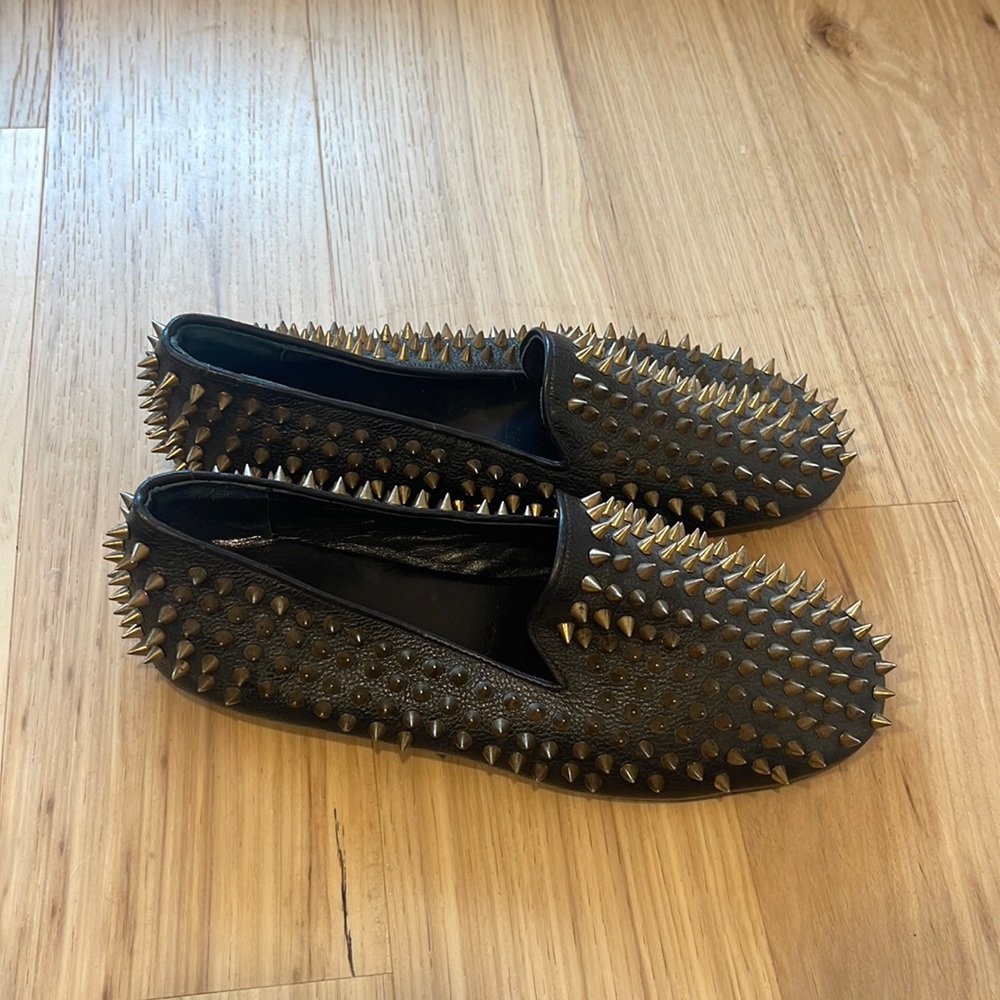 Unif Hellraiser spiked black & gold loafers, Size 8